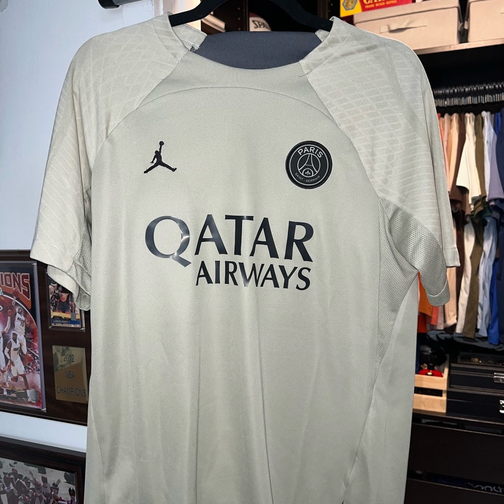Jordan PSG Men's Beige Shirt